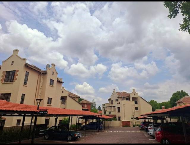 1 BEDROOM APARTMENT FOR SALE IN PINESLOPES